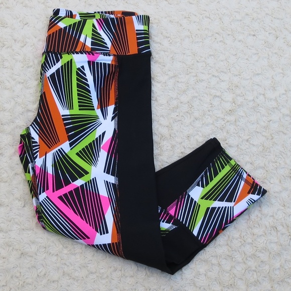 Fabletics Pants - NEW! Fabletics*S*Penzy Crop Workout pants